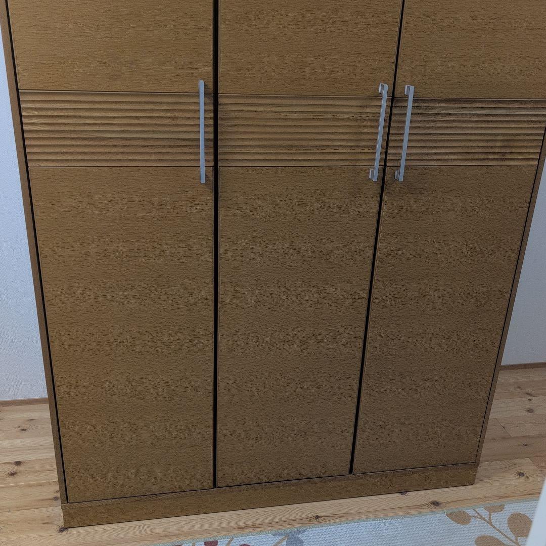 ワードローブ　洋服タンス　扉付き収納　ミラー付き　衣装