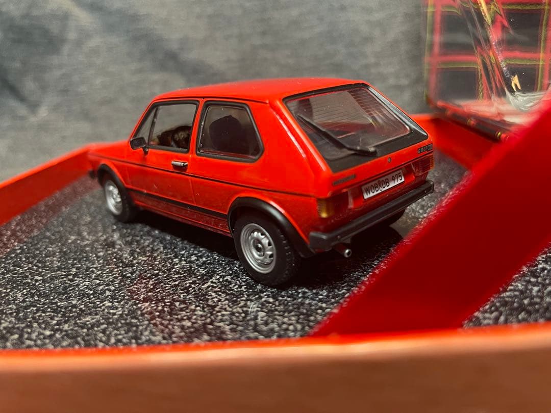 【希少】ノレブ 1/18 フォルクスワーゲン ゴルフ1 GTI 外箱付
