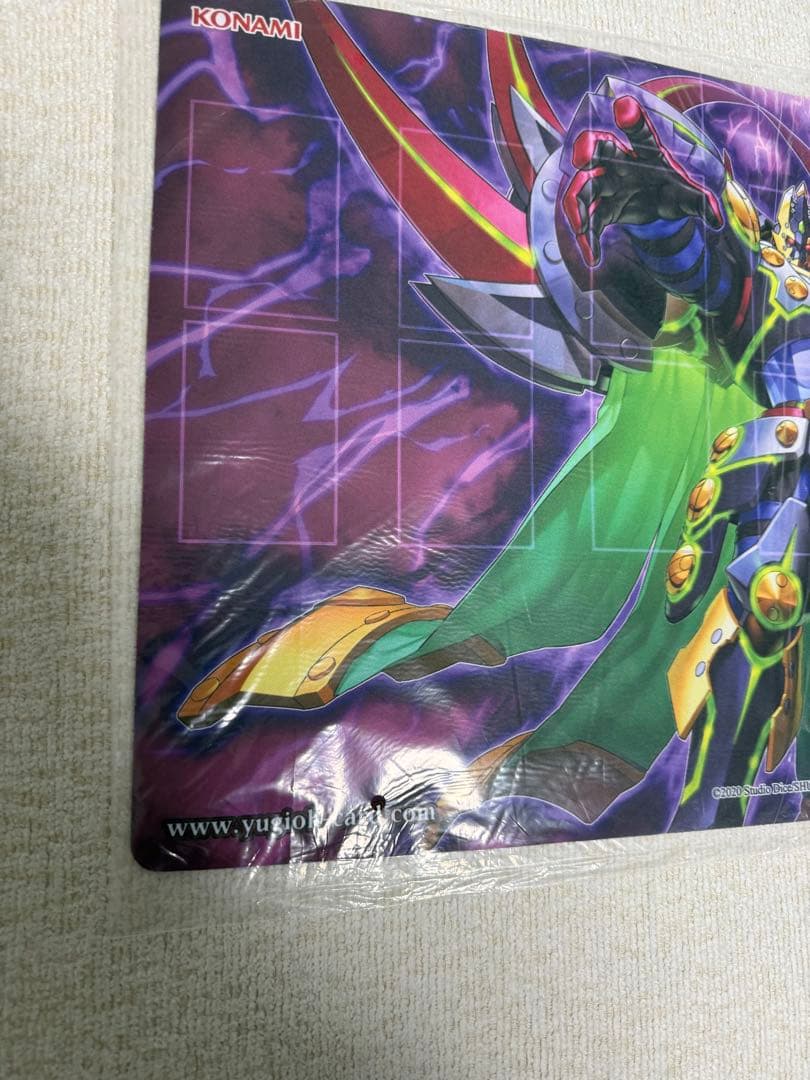 新品未使用 遊戯王 DDDD偉次元王アーククライシス プレイマット　開封済み