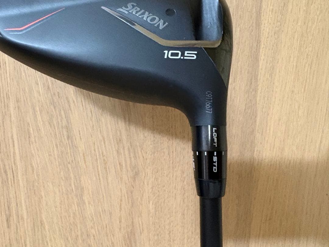 美品 スリクソンZXi MAX ドライバー 10.5度 ディアマナZXi50SR