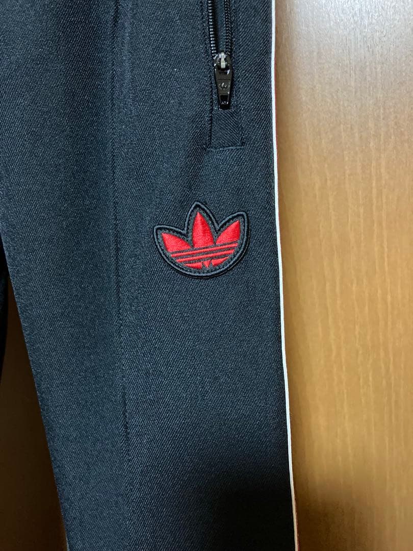 adidas マンチェスター・ユナイテッド トレーニングパンツ