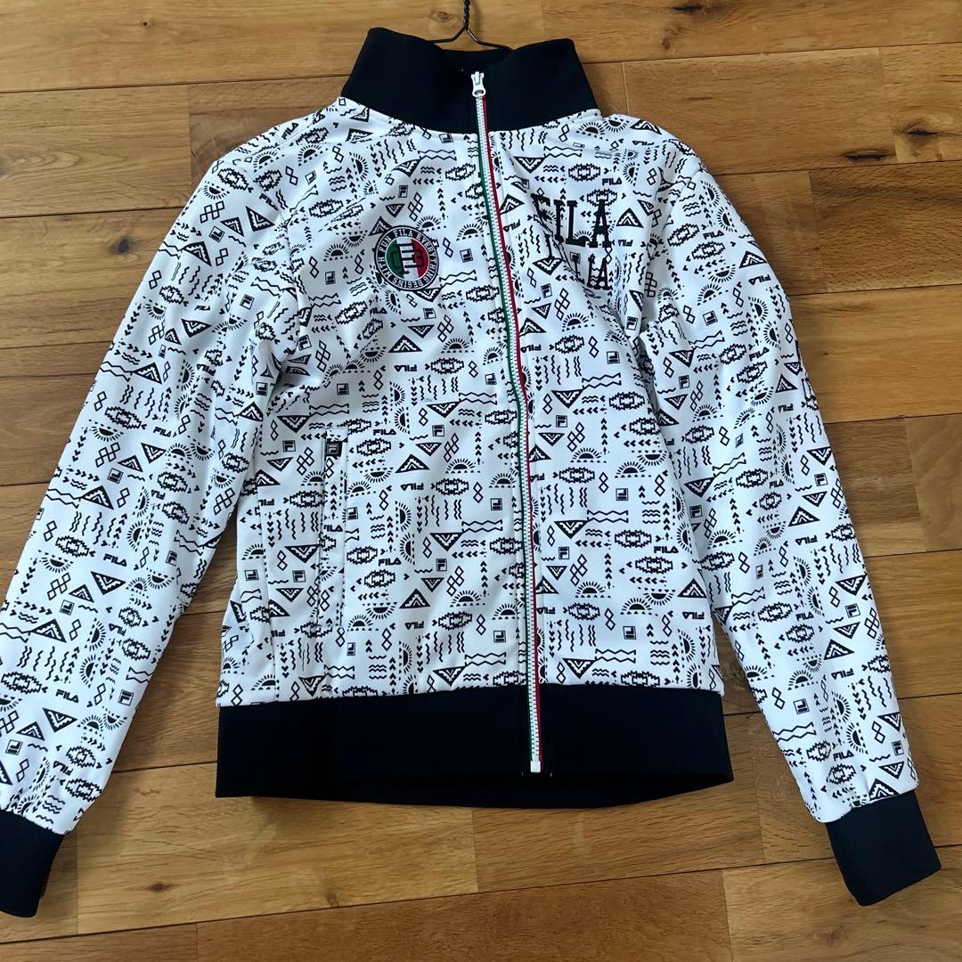 FILA ジャケットとパンツセット アップMサイズ