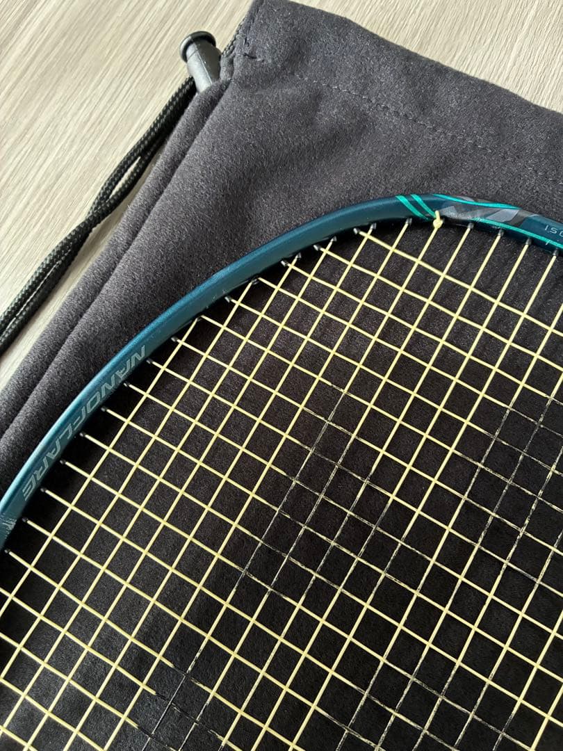 【美品】ナノフレア800プロ　ヨネックス