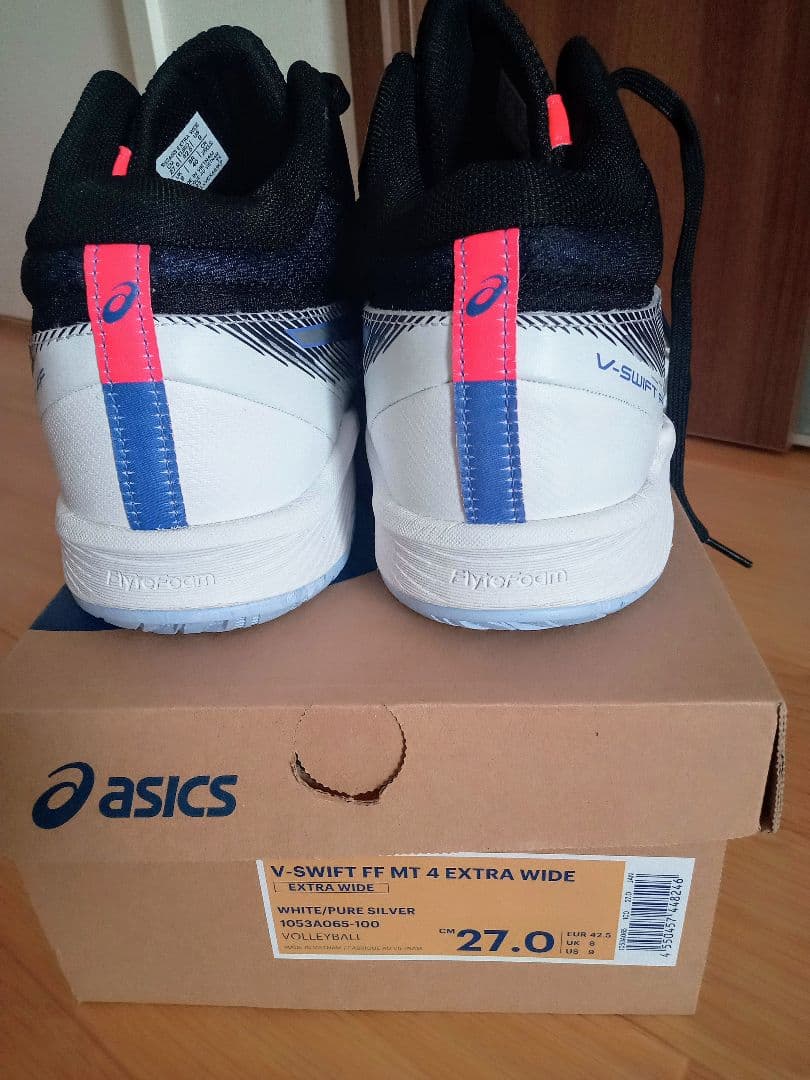 新品未使用asicsバレーボールシューズV-SWIFT FF MT