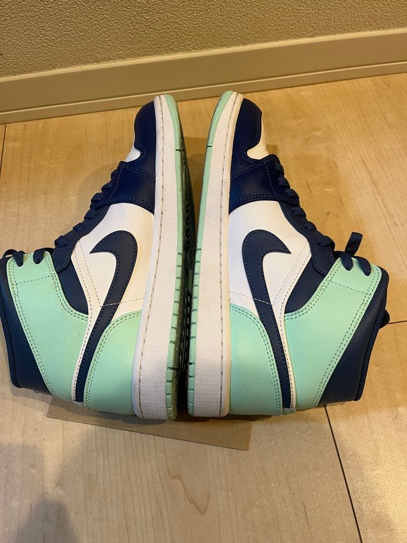 シューズ(男性用) Nike Air Jordan 1 Mids Mystic Navy Mint