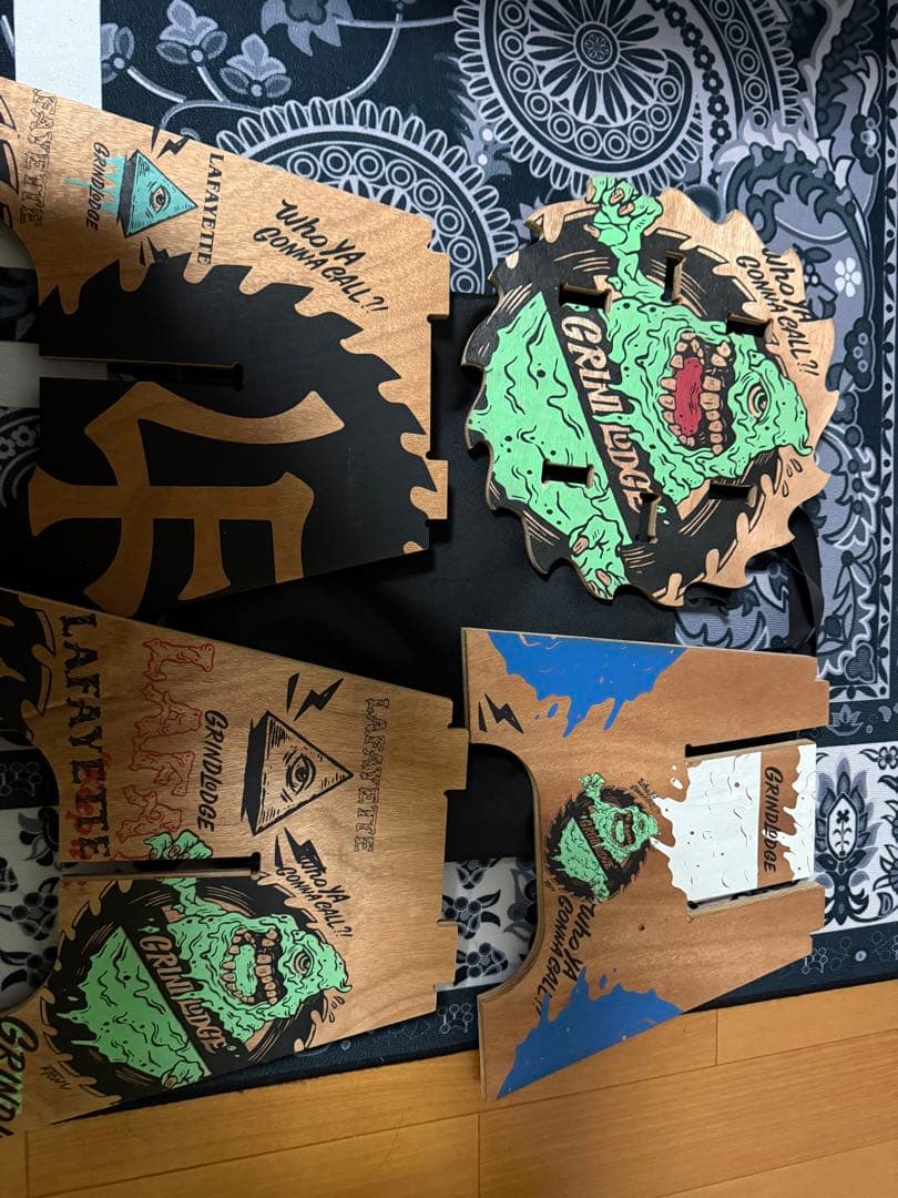 グラインドロッヂ　GRINDLODGE スツール