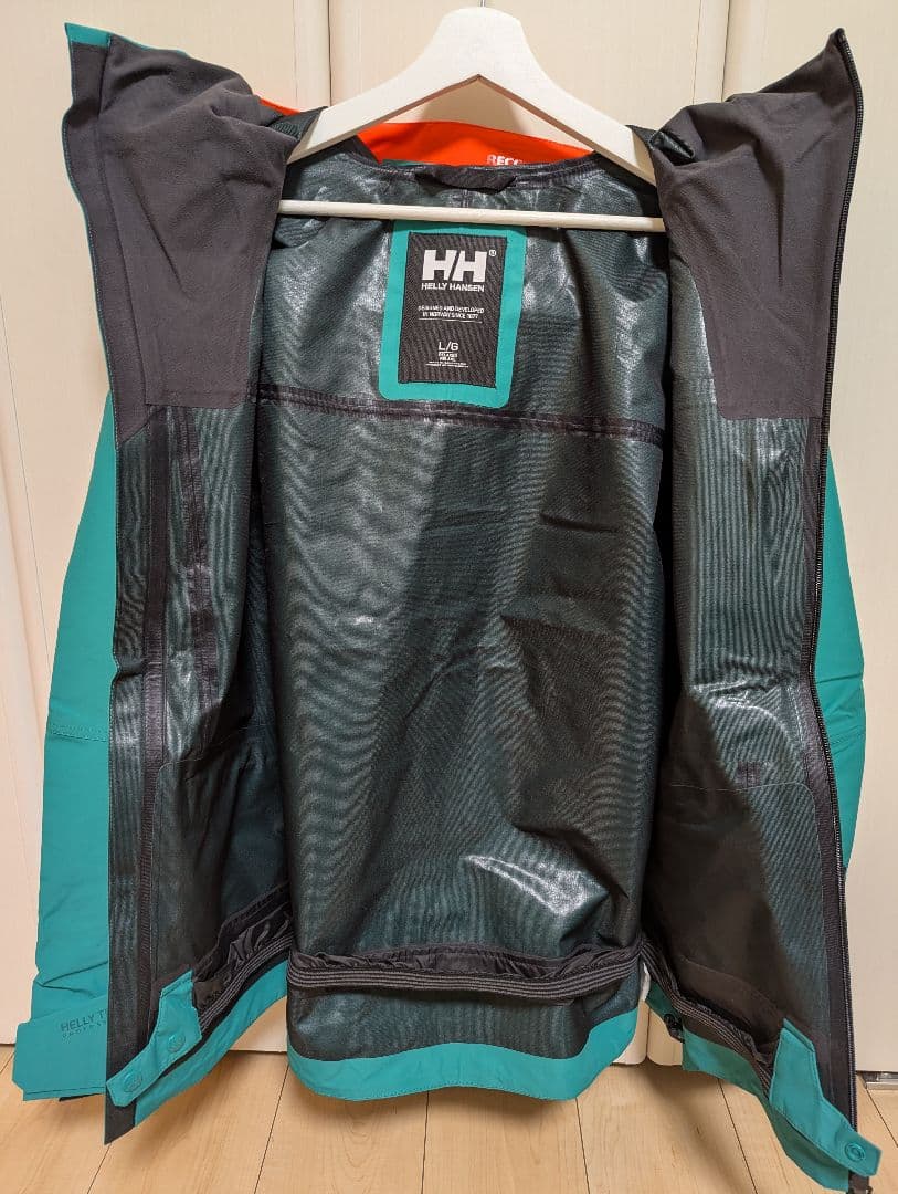 Helly Hansen スキーウェア
