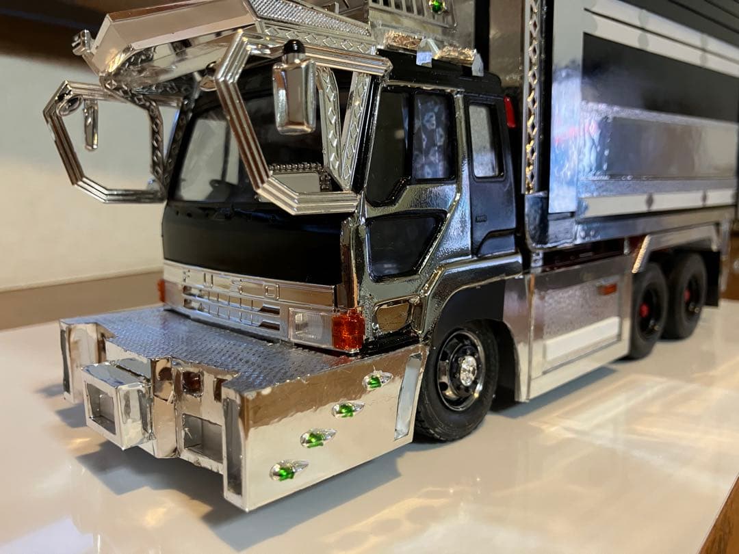 デコトラ、アオシマ、ザ•グレートデカ箱ダンプ1／32完成品