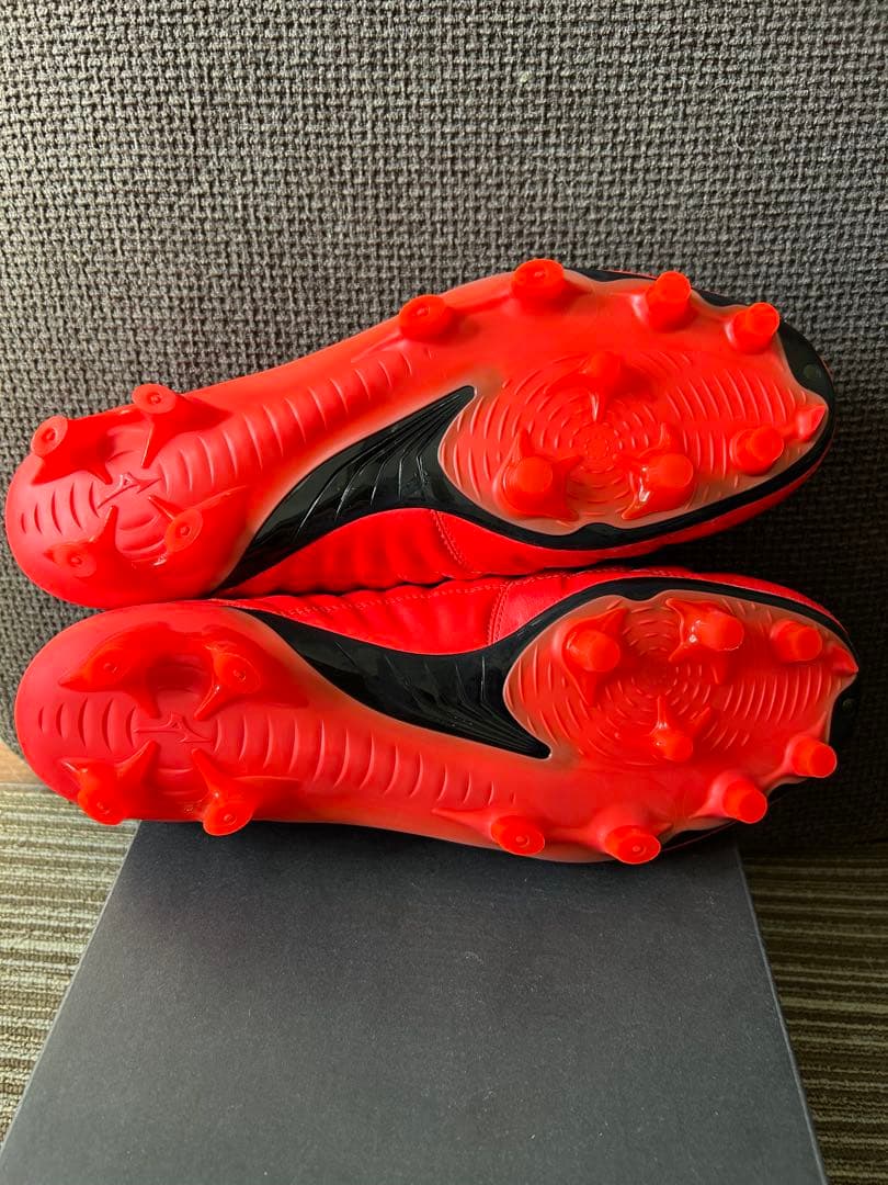 新品タグ付きMizunoレビュラCUPJAPAN 27.5㎝蛍光オレンジ