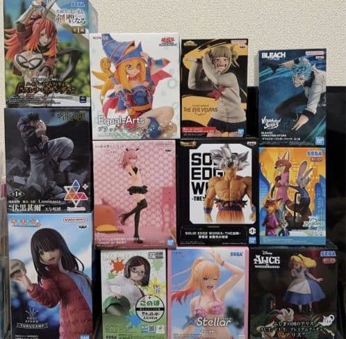 新品未使用　アニメキャラクター　フィギュア　32個　セット