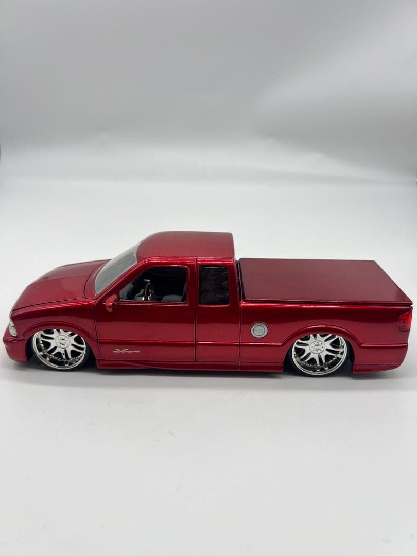 No351ミニカー1/24箱あり2002 CHEVY S-10 XTREME