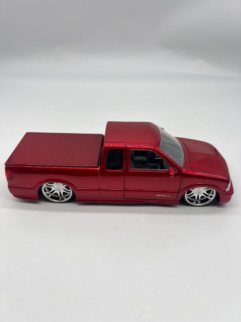 No351ミニカー1/24箱あり2002 CHEVY S-10 XTREME