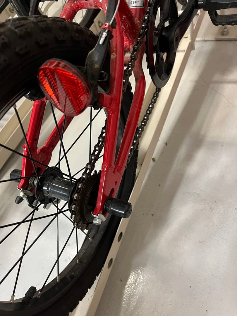 ヨツバサイクル　16インチ　赤と青　※直接取引のみ