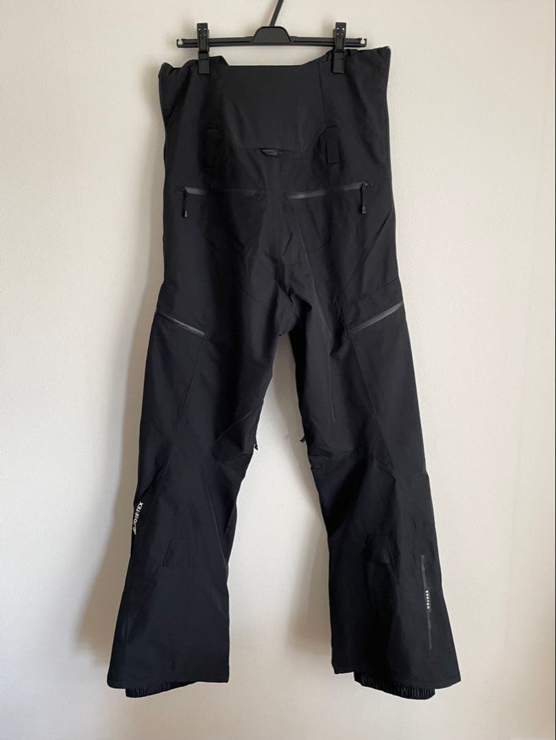 BURTON ウィメンズ ゴアテックスビブパンツ ブラック