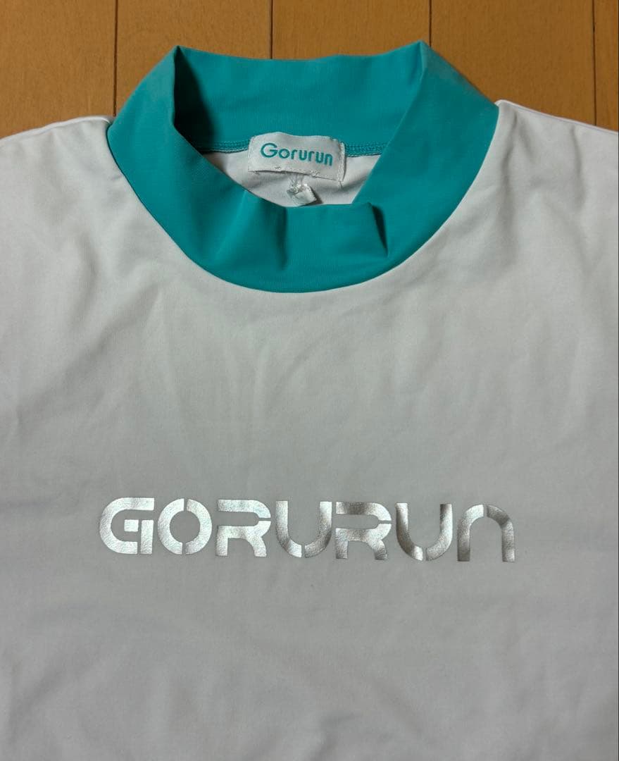 GORURUN ジップアップジャケットとスカート&Tシャツ&バイザー4点セット
