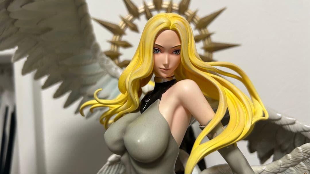 スタチュー ＲＯＳＡ クレイモア テレサ
