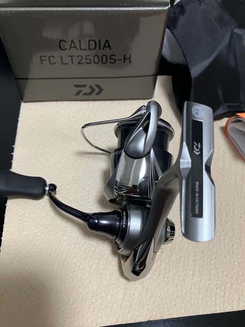 25カルディアFC LT2500S-H 10ベアリング仕様　極美品