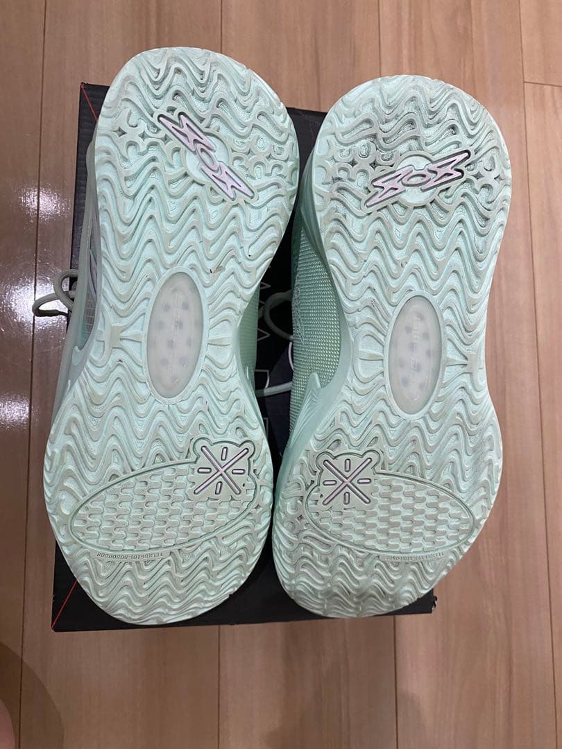 バスケットボールシューズ 箱付き　LiNing Wade 808 III