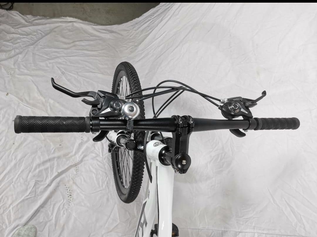 在庫処分超お得 新品LS26 自転車 マウンテンバイク　シマノ21速