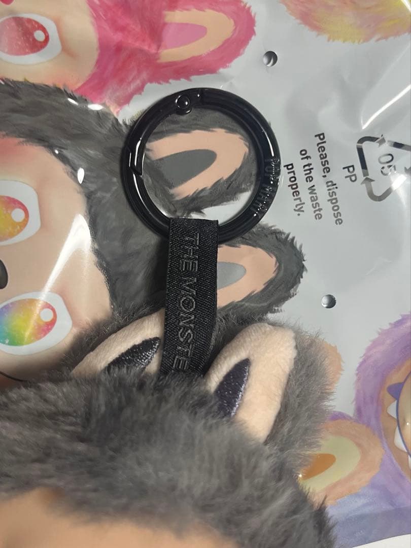 THE MONSTERS Big into Energy ぬいぐるみペンダント
