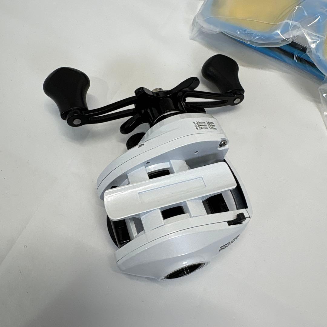 OKUMA ベイトリール 釣り リール 右ハンドル 美品