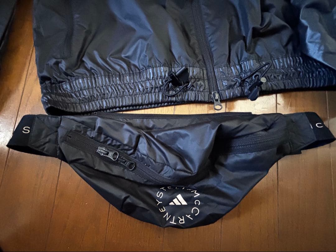 新品⭐︎ADIDAS BY STELLA MCCARTNEY のアウターです。
