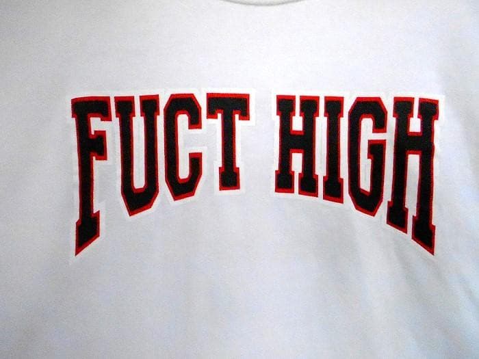 FUCT ファクト 90s FUCT HIGHロゴ Tシャツ