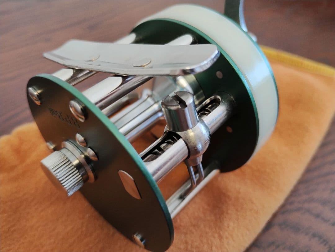 バスポンド　リボルバー　ダイレクトリール　Revolver　No.514