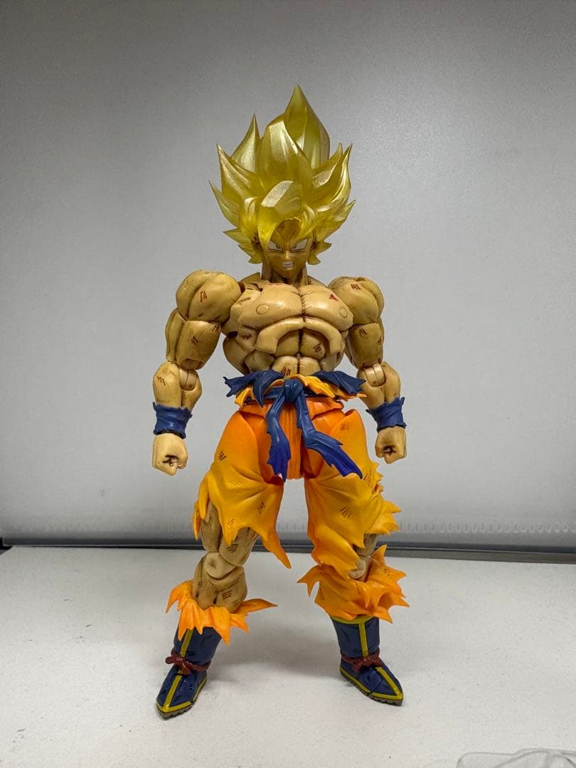 s.h.figuarts 孫悟空-伝説のスーパーサイヤ人　リペイント