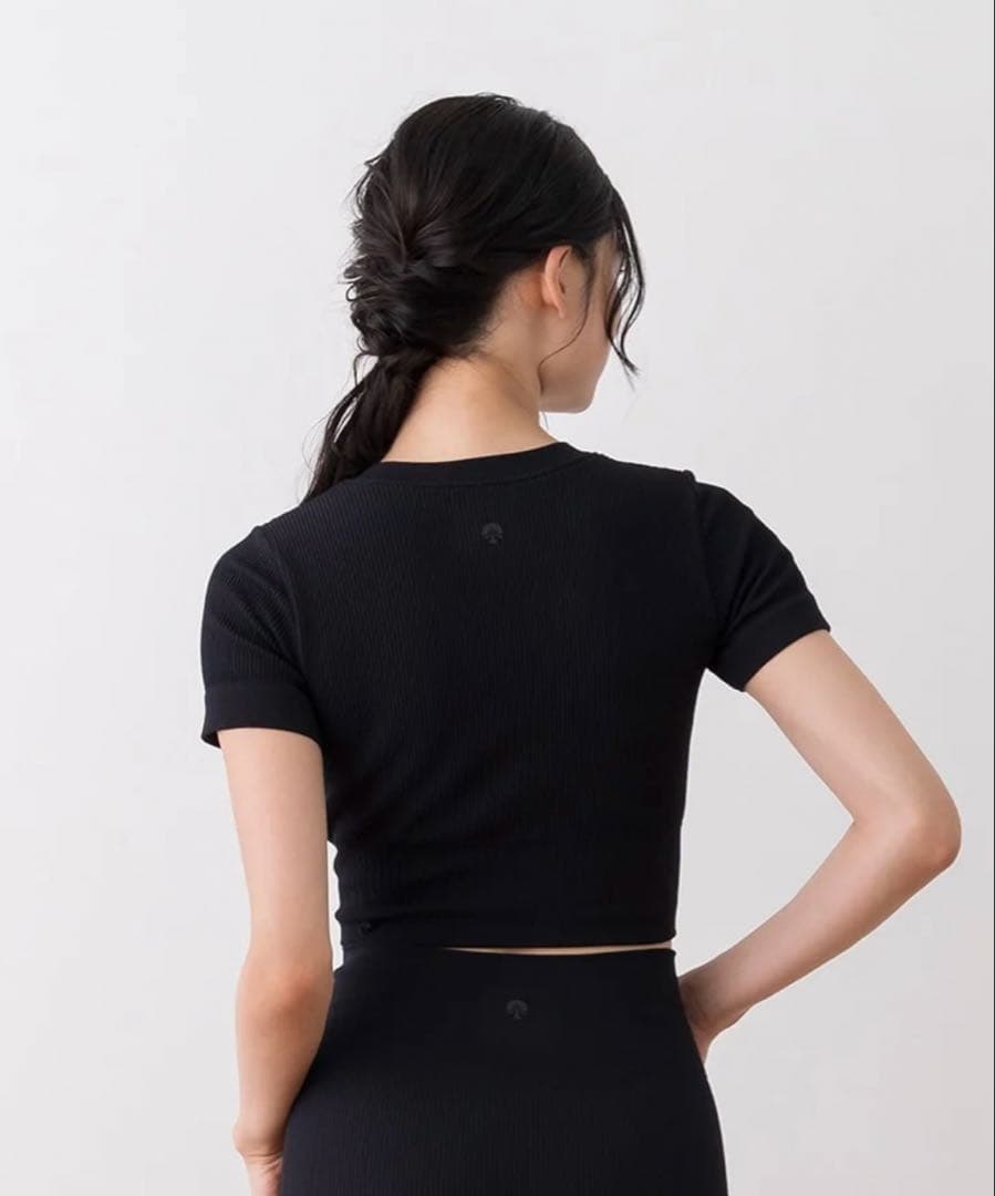 【最終値下げ】SUKALA アクティブデザインTシャツ ブラック