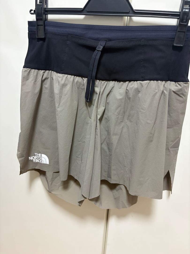 THE NORTH FACE エンデュリストレイルベリーショーツ