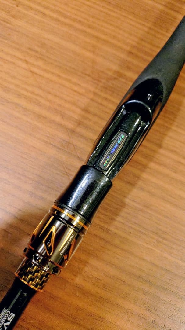 【新品同様極美品】25モアザン 90MLM・J