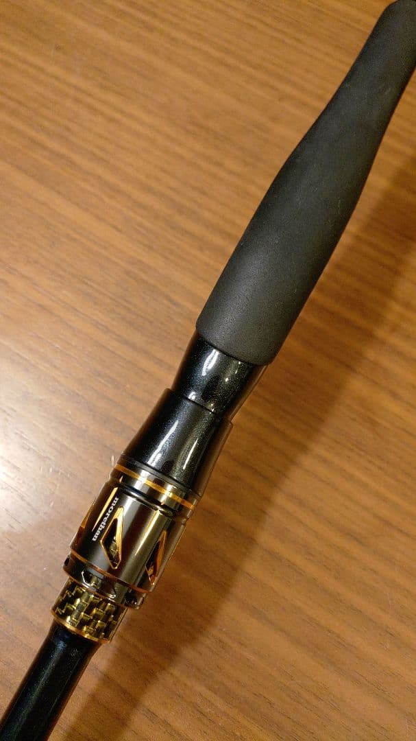 【新品同様極美品】25モアザン 90MLM・J