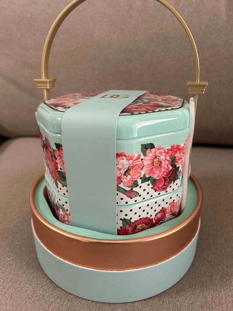 DOLCE & GABBANA 花柄スィーツボックス非売品