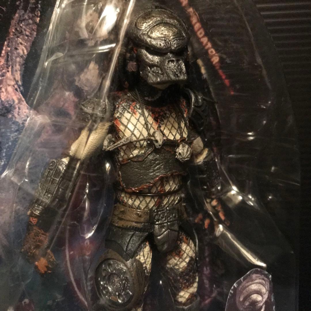 新品未開封　NECA ボアプレデター アクションフィギュア