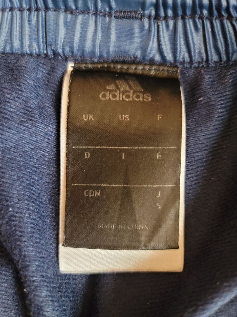 adidas　ナイロン上下（ピステ／ウィンドブレーカー）サイズS