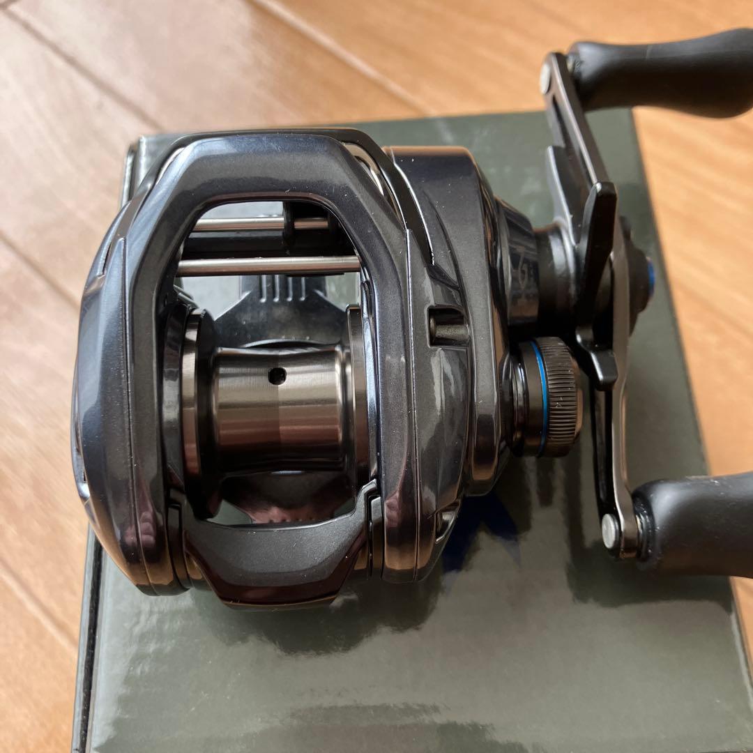 SHIMANO SLX 70 ベイトリール
