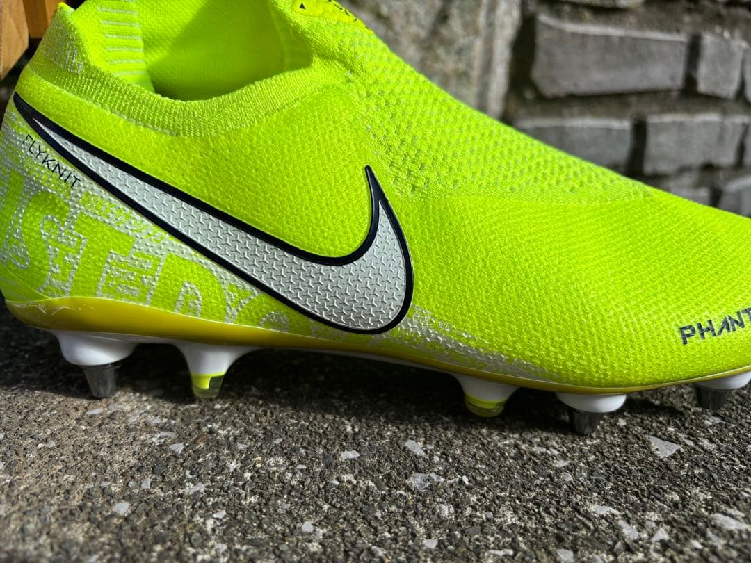 NIKEファントムGT スパイク イエロー　SG 26cm