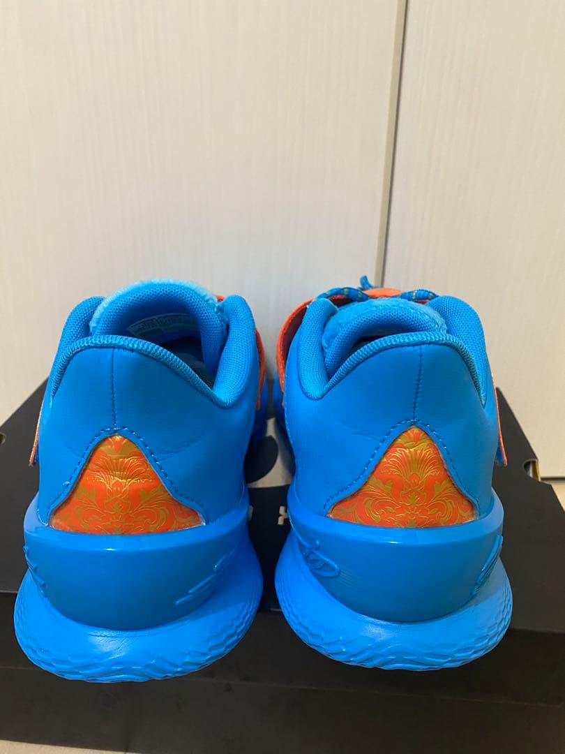 シューズ(男性用) UNDER ARMOUR FOX 1