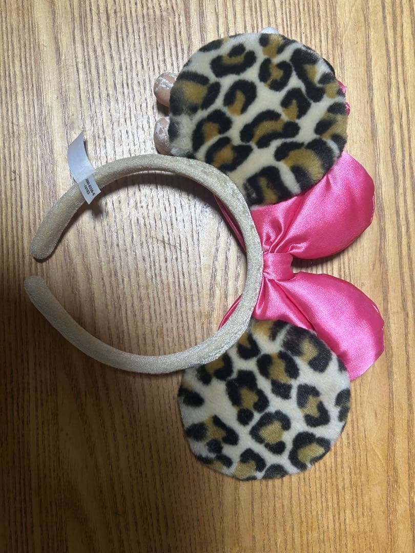 ミニーちゃん　ヒョウ柄　カチューシャ
