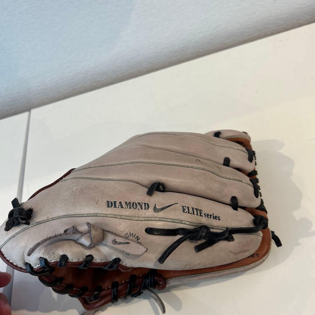 Nike Blister V Diamond Elite 軟式グローブ左用