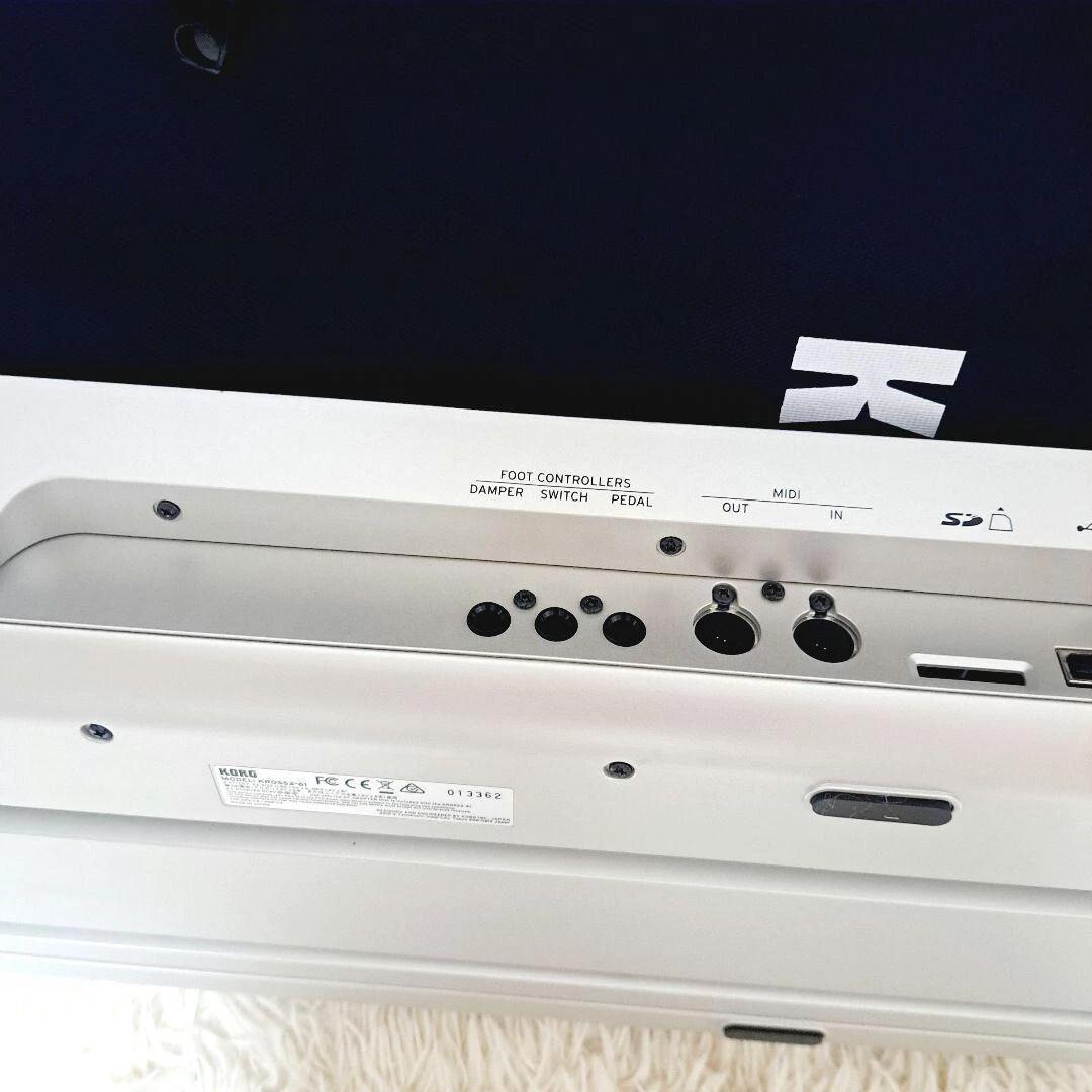 Korg Kross 2 SC ホワイト 61鍵 キーボードシンセサイザー