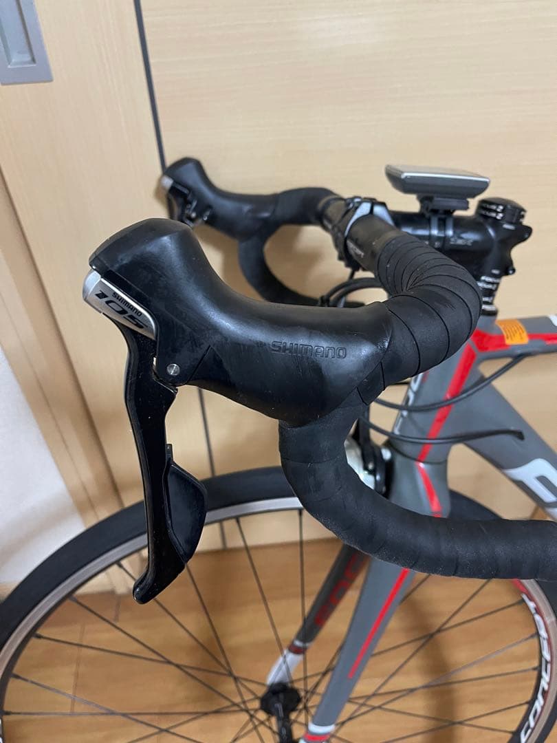 FOCUS CAYO AL 105 ロードバイク グレー/レッド
