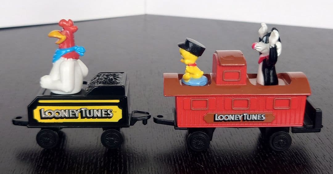LOONEY TUNES ルーニー・テューンズ ダイキャストメタルトレイン 列車