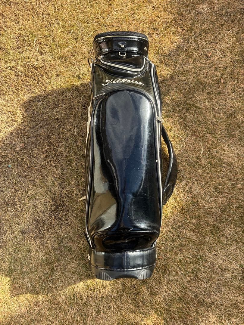 最安値☆大人気☆Titleist ブラックゴルフバッグ9.5型 エナメル☆おまけ