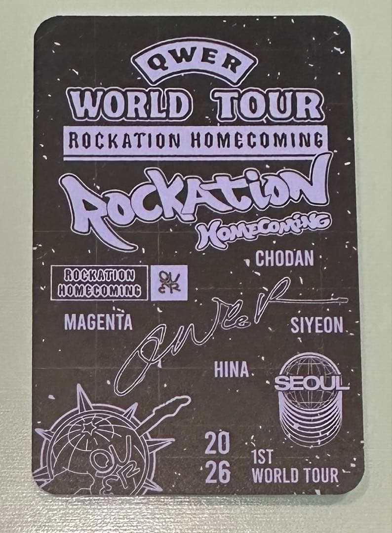 【現地購入】QWER ヒナ ROCKATION ソウル ペンライト トレカ