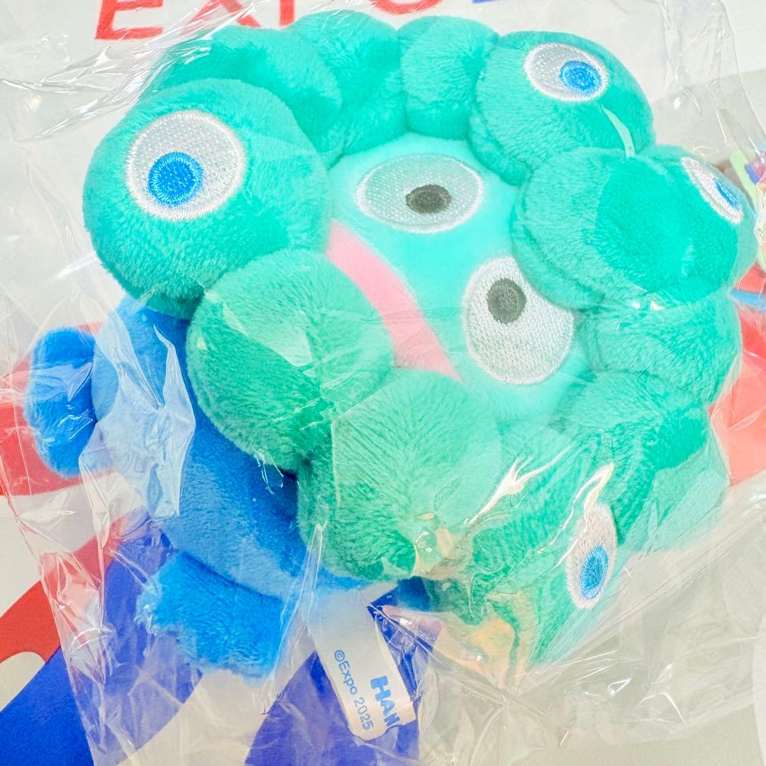 【まろん】サンリオ　ハンギョドン　ミャクミャク　キーホルダー　カラビナ付