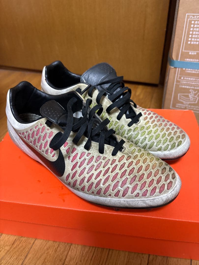 Nike サッカーシューズスパイク マジスタ オーパス　ACC 廃盤