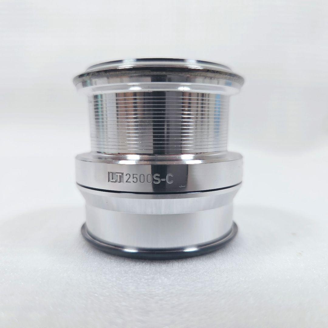 【極美品】DAIWA 18 EXIST FCLT2500S-C 純正スプール