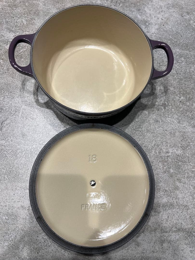 ルクルーゼ☆鍋☆18cm☆箱付き